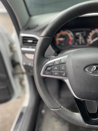 Lada (ВАЗ) Vesta I Рестайлинг (NG) с пробегом 2024 года, цена 1 349 000 рублей, 28835 км, седан, Автокод Объявления