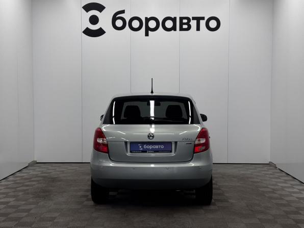 Skoda Fabia II Рестайлинг с пробегом 2011 года, цена 900 000 рублей, 111207 км, хэтчбек, Автокод Объявления