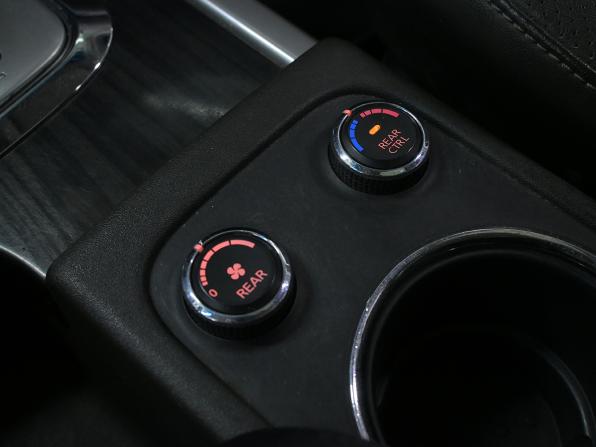 Nissan Pathfinder III Рестайлинг с пробегом 2010 года, цена 1 180 000 рублей, 290000 км, внедорожник, Автокод Объявления