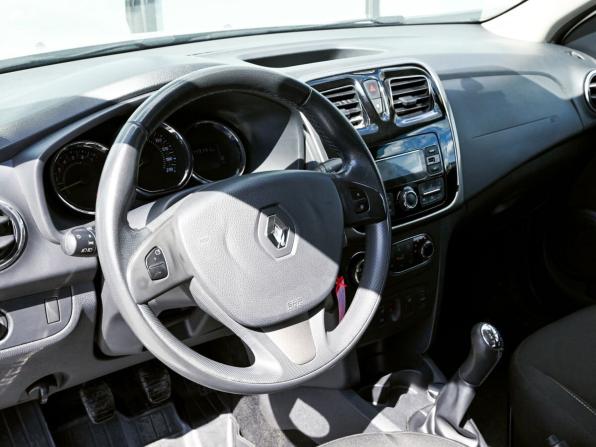 Renault Sandero II с пробегом 2017 года, цена 875 000 рублей, 143139 км, хэтчбек, Автокод Объявления