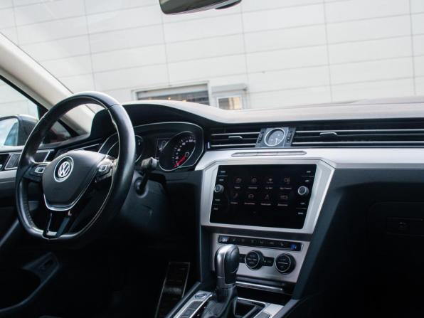 Volkswagen Passat B8 с пробегом 2018 года, цена 2 149 000 рублей, 184354 км, универсал, Автокод Объявления