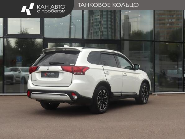Mitsubishi Outlander III Рестайлинг 3 с пробегом 2022 года, цена 2 699 000 рублей, 71272 км, внедорожник, Автокод Объявления