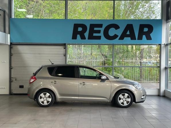 Kia Ceed I Рестайлинг с пробегом 2012 года, цена 640 000 рублей, 234100 км, хэтчбек, Автокод Объявления