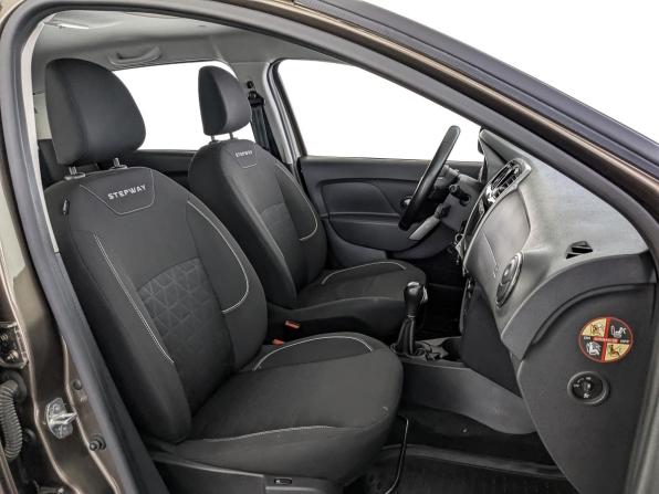 Renault Sandero II Рестайлинг с пробегом 2020 года, цена 1 020 000 рублей, 76881 км, хэтчбек, Автокод Объявления
