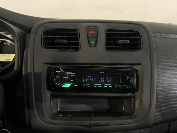 Renault Logan II Рестайлинг с пробегом 2019 года, цена 819 900 рублей, 103281 км, седан, Автокод Объявления