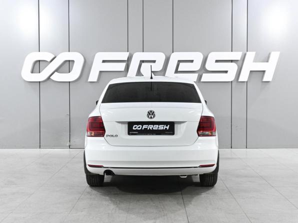 Volkswagen Polo V Рестайлинг с пробегом 2015 года, цена 1 179 000 рублей, 75678 км, седан, Автокод Объявления