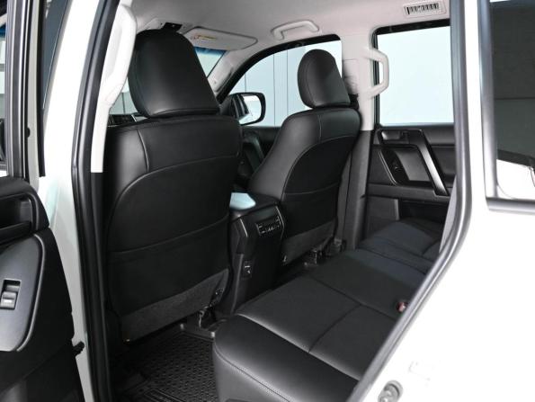 Toyota Land Cruiser Prado 150 Series Рестайлинг 2 с пробегом 2019 года, цена 4 699 000 рублей, 195906 км, внедорожник, Автокод Объявления