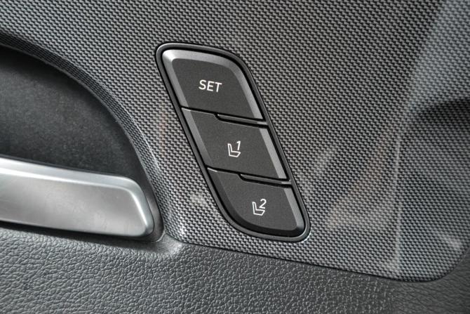 Hyundai Santa Fe IV Рестайлинг с пробегом 2022 года, цена 3 649 000 рублей, 131000 км, внедорожник, Автокод Объявления