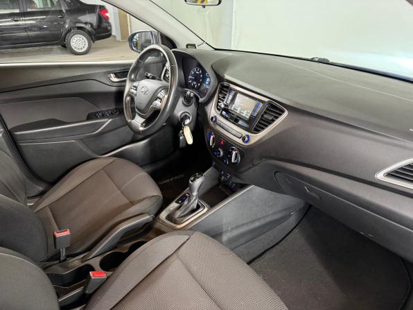 Hyundai Solaris II с пробегом 2017 года, цена 1 185 000 рублей, 136266 км, седан, Автокод Объявления