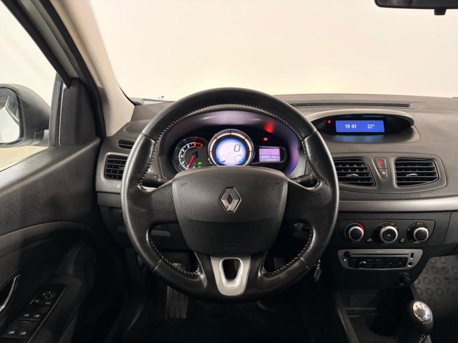 Renault Fluence I Рестайлинг Екатеринбург  - изображение 21