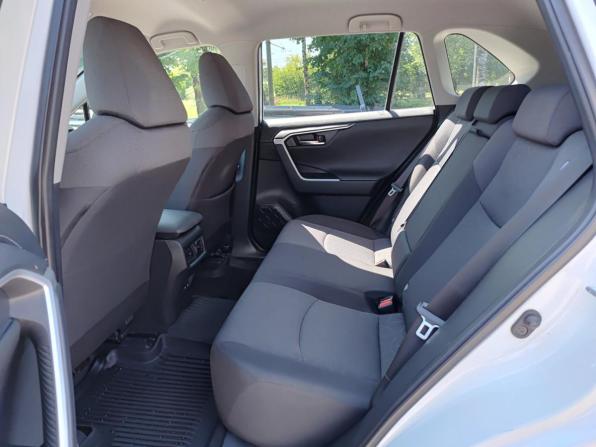 Toyota RAV4 V (XA50) с пробегом 2021 года, цена 3 900 000 рублей, 42062 км, внедорожник, Автокод Объявления