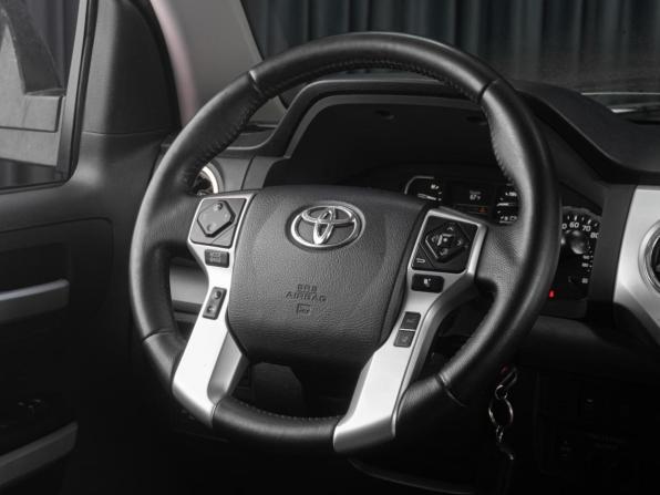 Toyota Tundra II Рестайлинг с пробегом 2018 года, цена 6 679 000 рублей, 162587 км, offers.body_type.unknown, Автокод Объявления