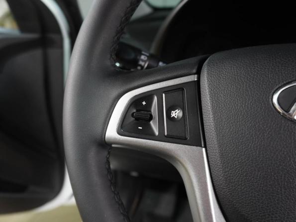 Hyundai Solaris I с пробегом 2013 года, цена 899 000 рублей, 144942 км, седан, Автокод Объявления