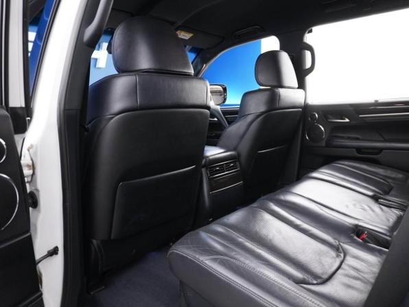 Lexus LX III Рестайлинг 2 с пробегом 2018 года, цена 6 799 050 рублей, 195046 км, внедорожник, Автокод Объявления