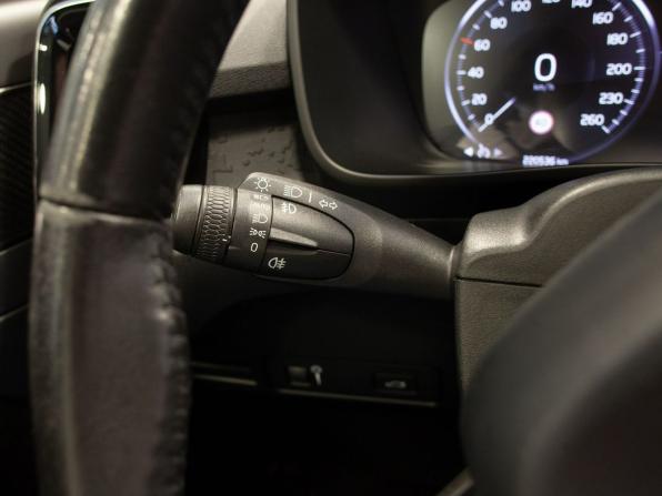 Volvo XC40 I с пробегом 2019 года, цена 2 170 000 рублей, 220536 км, внедорожник, Автокод Объявления
