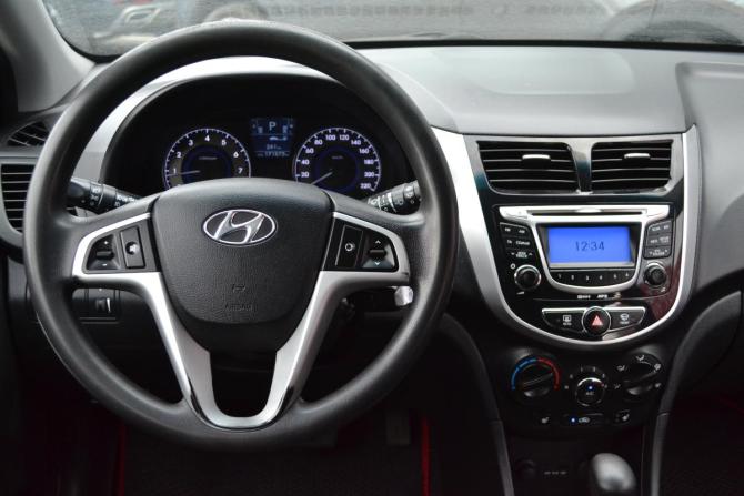 Hyundai Solaris I с пробегом 2012 года, цена 750 000 рублей, 171560 км, хэтчбек, Автокод Объявления