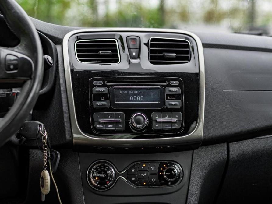 Renault Logan I Рестайлинг Санкт-Петербург  - изображение 7