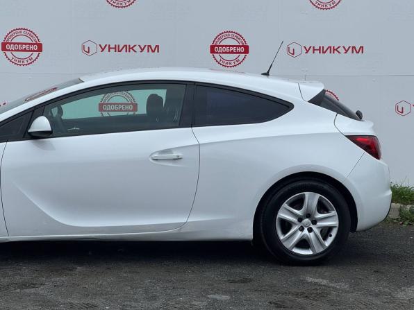 Opel Astra J Рестайлинг с пробегом 2013 года, цена 549 000 рублей, 306999 км, хэтчбек, Автокод Объявления