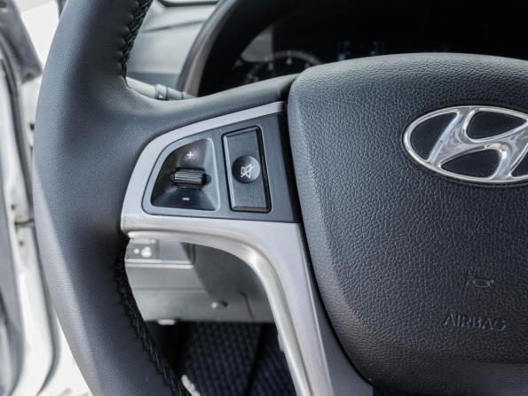 Hyundai Solaris I Рестайлинг с пробегом 2014 года, цена 1 059 000 рублей, 145711 км, седан, Автокод Объявления