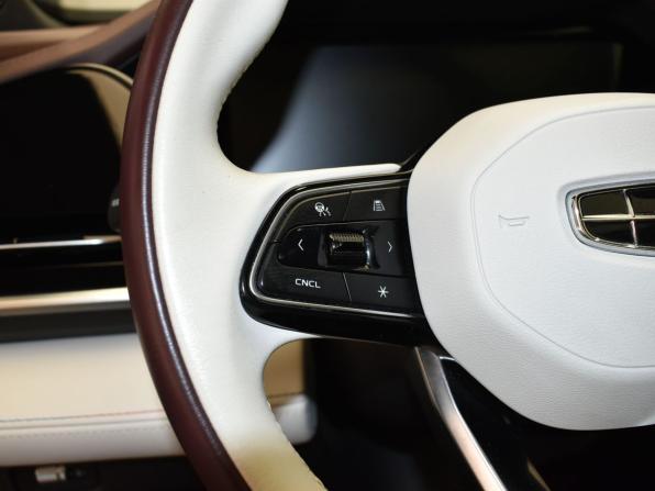 Geely Monjaro I с пробегом 2023 года, цена 3 069 000 рублей, 57123 км, внедорожник, Автокод Объявления