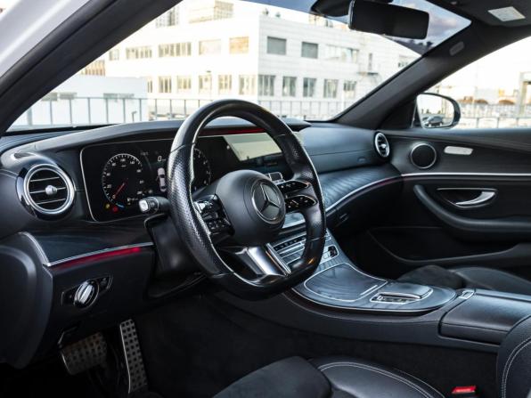 Mercedes-Benz E-Класс V (W213 S213 C238) Рестайлинг с пробегом 2021 года, цена 4 070 000 рублей, 98000 км, седан, Автокод Объявления
