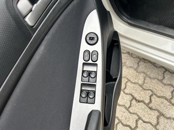 Hyundai Solaris I Рестайлинг с пробегом 2015 года, цена 846 000 рублей, 164453 км, седан, Автокод Объявления