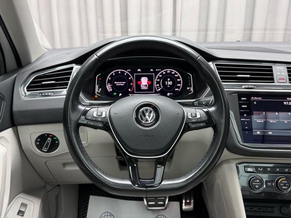 Volkswagen Tiguan II с пробегом 2019 года, цена 4 099 000 рублей, 75563 км, внедорожник, Автокод Объявления