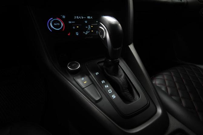 Ford Focus III Рестайлинг с пробегом 2018 года, цена 1 200 000 рублей, 82797 км, хэтчбек, Автокод Объявления