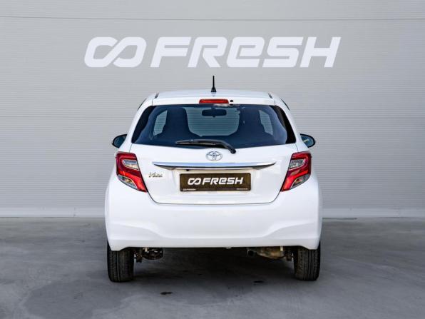 Toyota Vitz III (XP130) Рестайлинг с пробегом 2016 года, цена 970 000 рублей, 125238 км, хэтчбек, Автокод Объявления