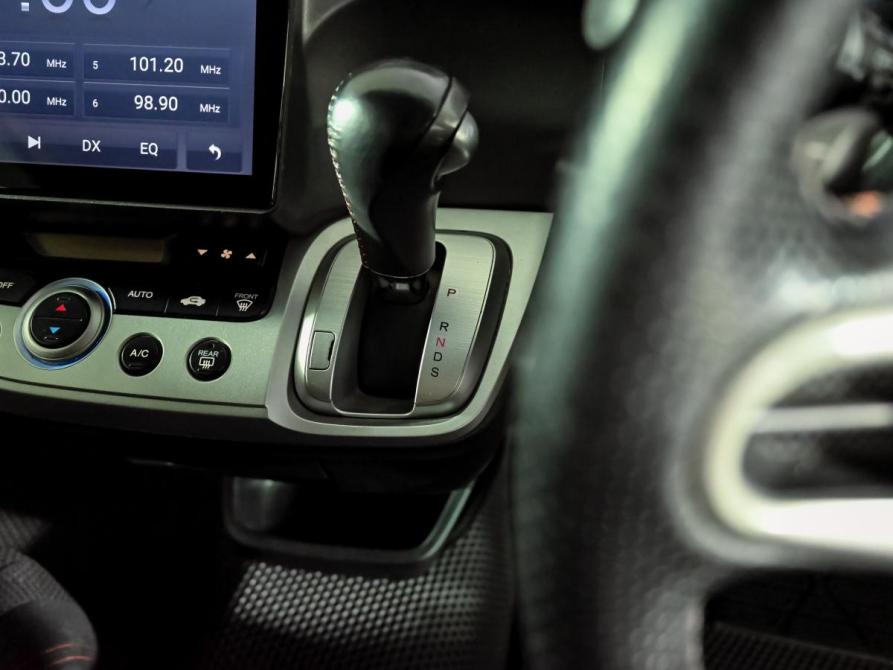 Honda Stream II Рестайлинг Екатеринбург  - изображение 13
