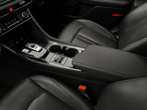Hyundai Sonata VIII (DN8) с пробегом 2021 года, цена 2 990 000 рублей, 58900 км, седан, Автокод Объявления
