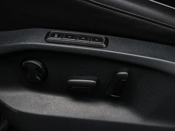 Volkswagen Tiguan II с пробегом 2018 года, цена 2 990 000 рублей, 147263 км, внедорожник, Автокод Объявления