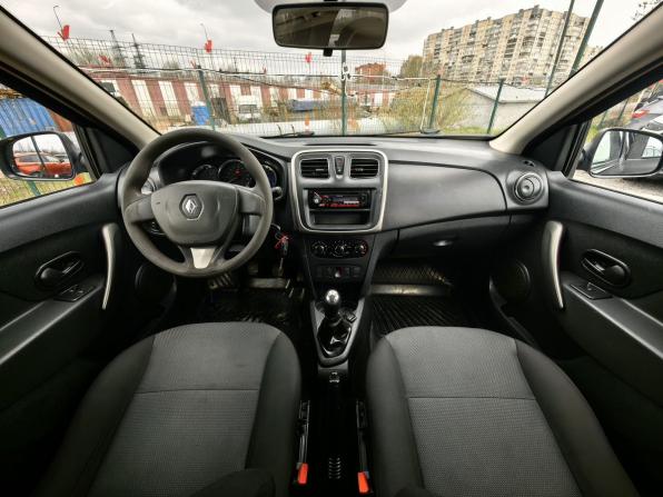 Renault Logan II с пробегом 2018 года, цена 609 000 рублей, 165000 км, седан, Автокод Объявления