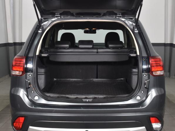 Mitsubishi Outlander III Рестайлинг с пробегом 2015 года, цена 1 914 995 рублей, 220153 км, внедорожник, Автокод Объявления
