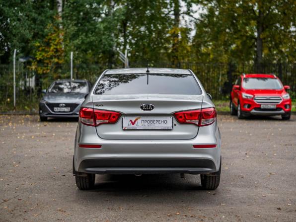 Kia Rio III Рестайлинг с пробегом 2016 года, цена 945 000 рублей, 131712 км, седан, Автокод Объявления