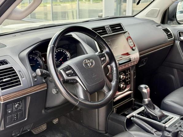 Toyota Land Cruiser Prado 150 Series Рестайлинг 3 с пробегом 2021 года, цена 6 287 000 рублей, 133440 км, внедорожник, Автокод Объявления