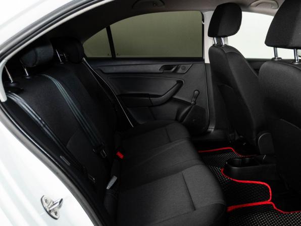 Skoda Rapid I с пробегом 2016 года, цена 1 027 000 рублей, 139624 км, лифтбек, Автокод Объявления
