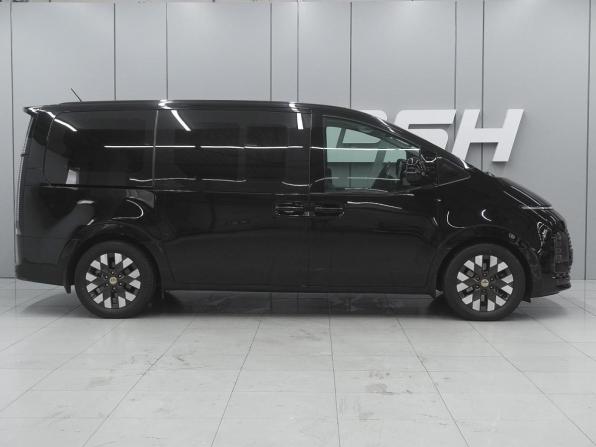 Hyundai Staria I с пробегом 2022 года, цена 5 250 000 рублей, 78097 км, минивэн, Автокод Объявления