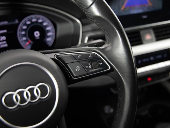 Audi A4 V (B9) Рестайлинг с пробегом 2021 года, цена 3 499 000 рублей, 40363 км, седан, Автокод Объявления