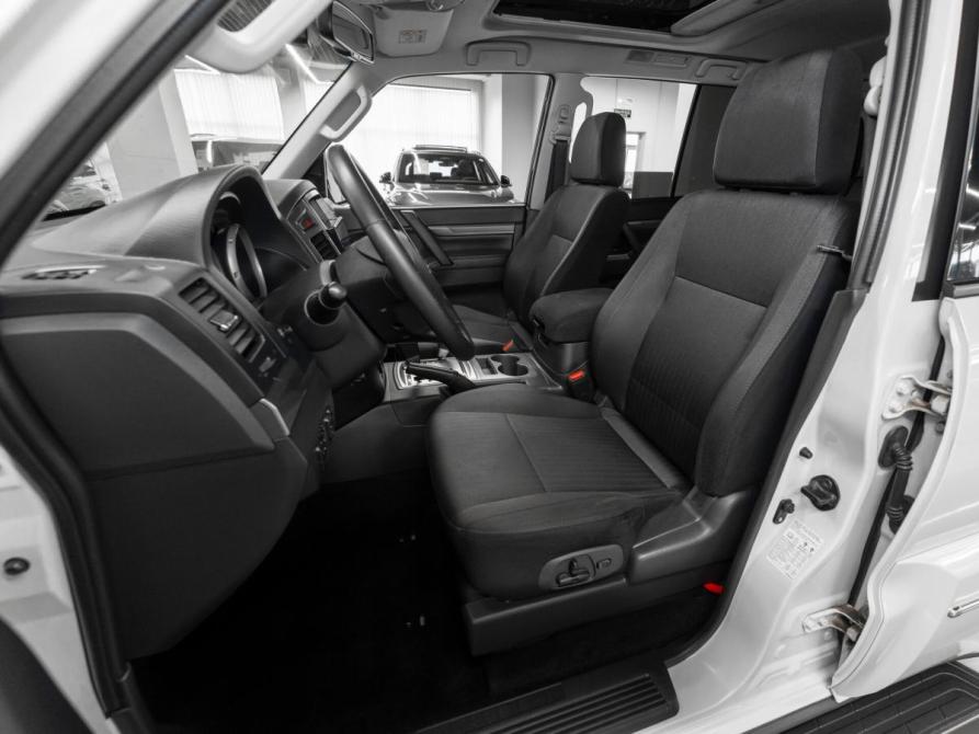 Mitsubishi Pajero IV Рестайлинг 2 Москва  - изображение 9