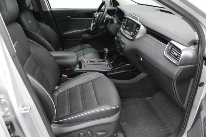 Kia Sorento III Prime Рестайлинг с пробегом 2019 года, цена 2 879 000 рублей, 131000 км, внедорожник, Автокод Объявления