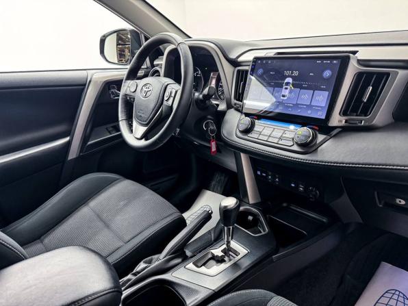 Toyota RAV4 IV (XA40) Рестайлинг с пробегом 2017 года, цена 2 500 000 рублей, 122386 км, внедорожник, Автокод Объявления