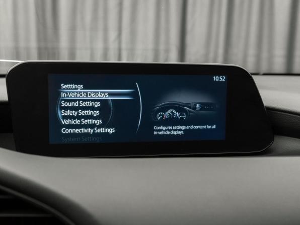 Mazda 3 IV (BP) с пробегом 2022 года, цена 2 420 000 рублей, 85061 км, седан, Автокод Объявления