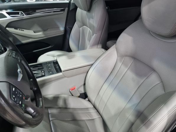 Hyundai Genesis II с пробегом 2014 года, цена 1 599 000 рублей, 145000 км, седан, Автокод Объявления
