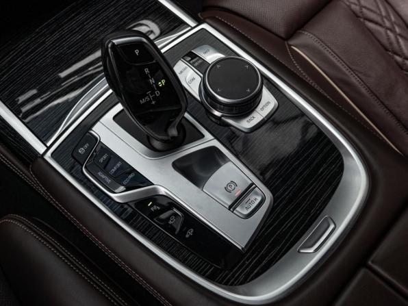 BMW 7 серии VI (G11/G12) Рестайлинг с пробегом 2021 года, цена 6 890 000 рублей, 48634 км, седан, Автокод Объявления