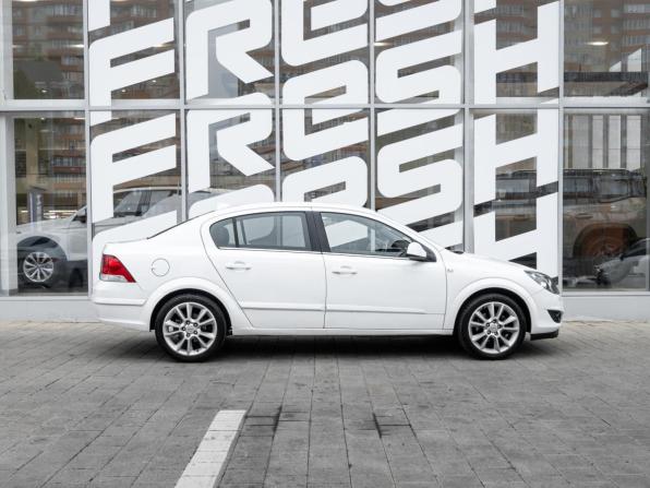 Opel Astra H Рестайлинг с пробегом 2010 года, цена 670 000 рублей, 204839 км, седан, Автокод Объявления