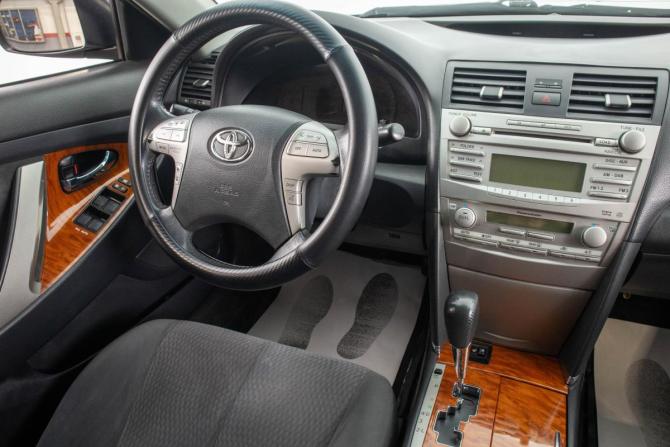 Toyota Camry VI (XV40) Рестайлинг с пробегом 2009 года, цена 1 049 000 рублей, 331000 км, седан, Автокод Объявления
