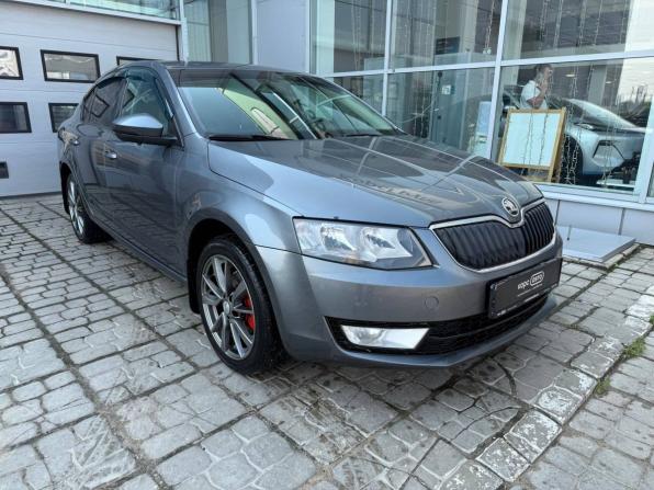 Skoda Octavia III (A7) с пробегом 2015 года, цена 981 000 рублей, 302355 км, лифтбек, Автокод Объявления