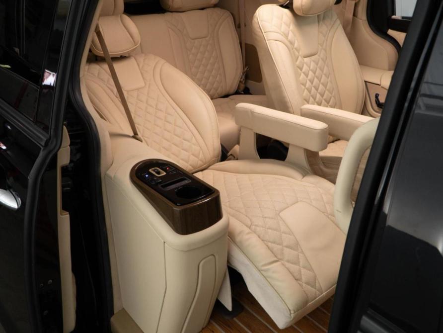 Kia Carnival III Москва  - изображение 12
