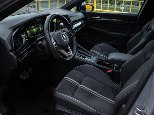 Volkswagen Golf VIII с пробегом 2022 года, цена 2 749 000 рублей, 73813 км, хэтчбек, Автокод Объявления